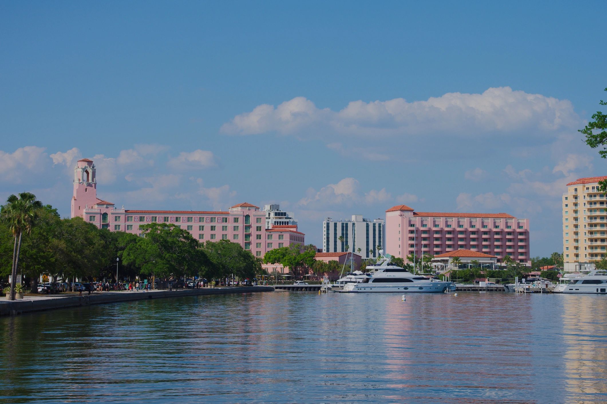 Florida waterfront luxury setting for Indian River County bunker construction