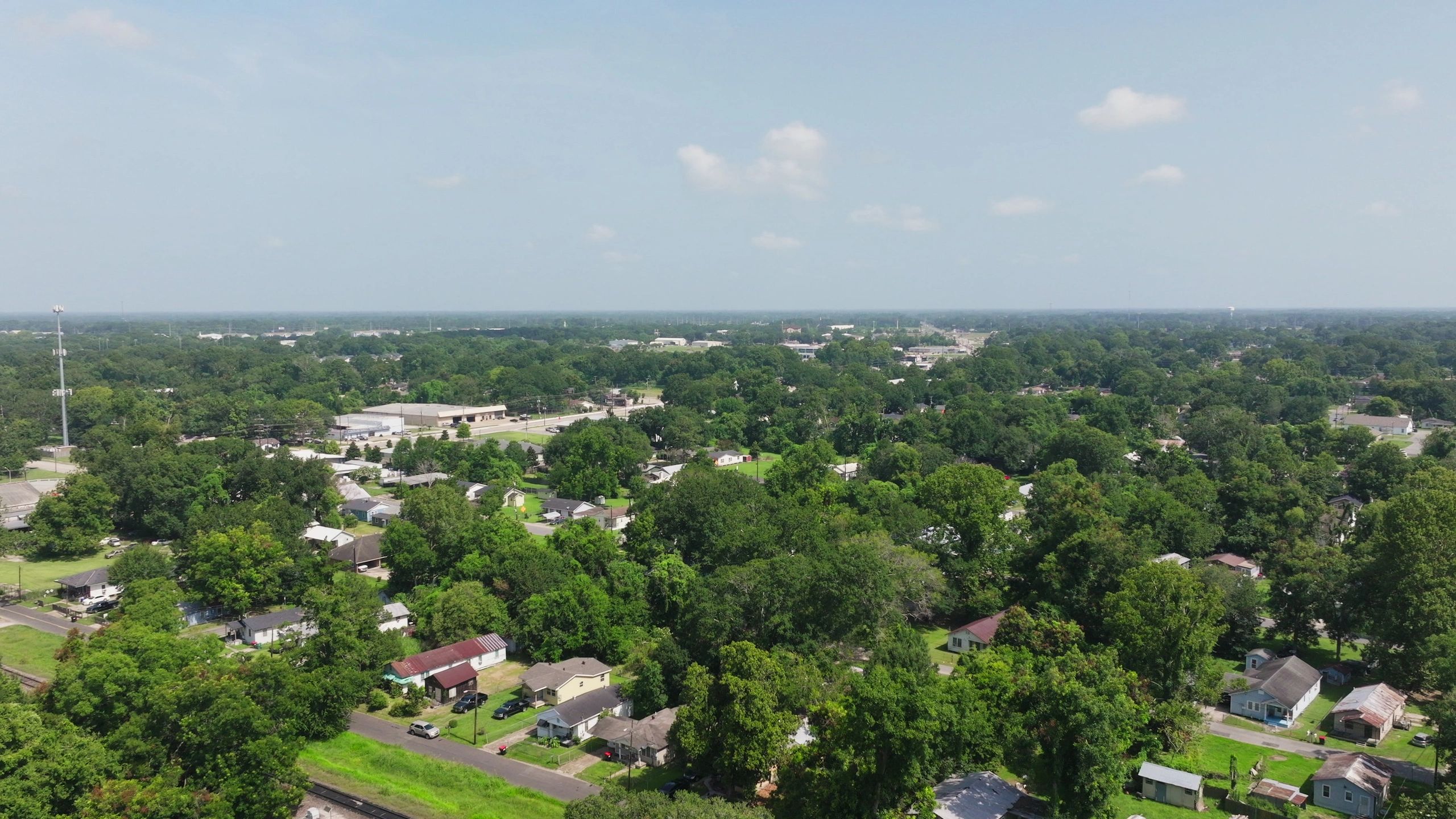 Louisiana estate setting suited for discreet bunker planning